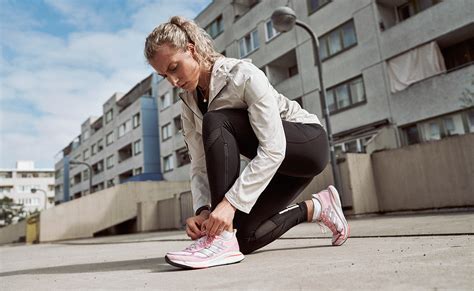 How to Style Running Shoes: A Symphony of Comfort and Chaos